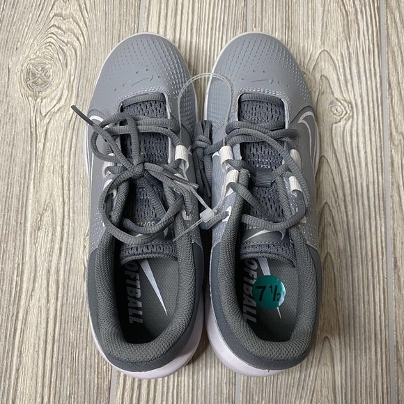 Nike Hyperdiamond 4 Pro Molded Softball Cleats Women’s 7.5 Gray DC8990-012 New - Picture 7 of 8